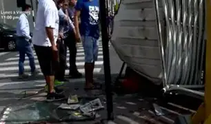 Cercado de Lima: un fallecido tras choque entre bus de turismo y furgoneta