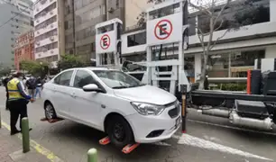 Miraflores: recaudan S/ 72 000 diarios en multas por el remolque de vehículos mal estacionados
