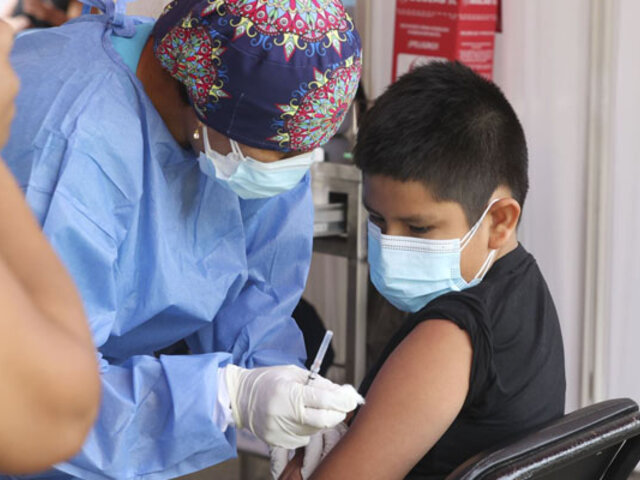 Minsa: brigadas sanitarias visitarán colegios para inmunizar a alumnos, profesores y administrativos