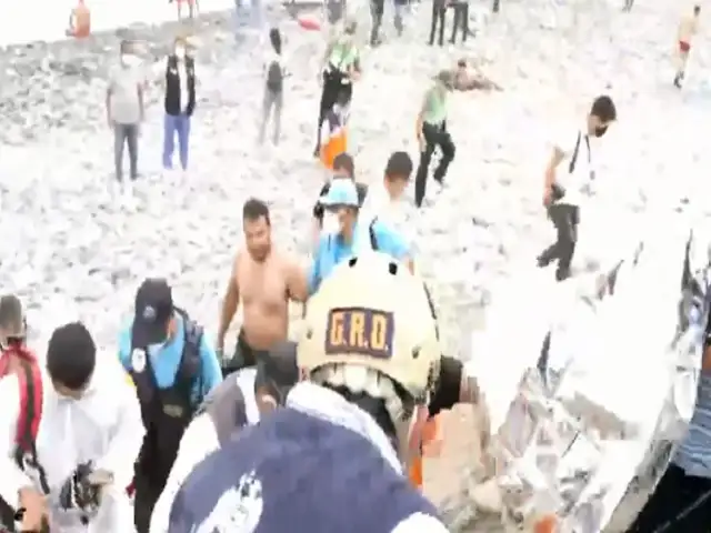 San Isidro: rescatan a 4 personas que cayeron en la playa Marbella tras paseo en parapente