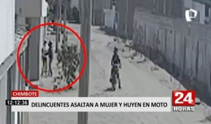 Chimbote: Delincuentes en moto roban a mujer a plena luz del día