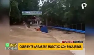 Tarapoto: Corriente arrastra a mototaxi con pasajeros