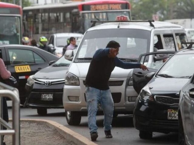 Reglamento de MTC para taxis colectivos estaría exigiendo normas imposibles de fiscalizar