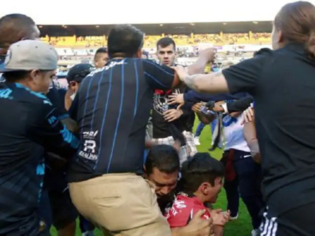 Liga de Fútbol Mexicana suspendió lo que queda de la fecha tras actos de violencia en estadio