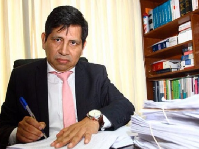 Abel Concha es destituido como fiscal superior por reunirse con exalcalde investigado