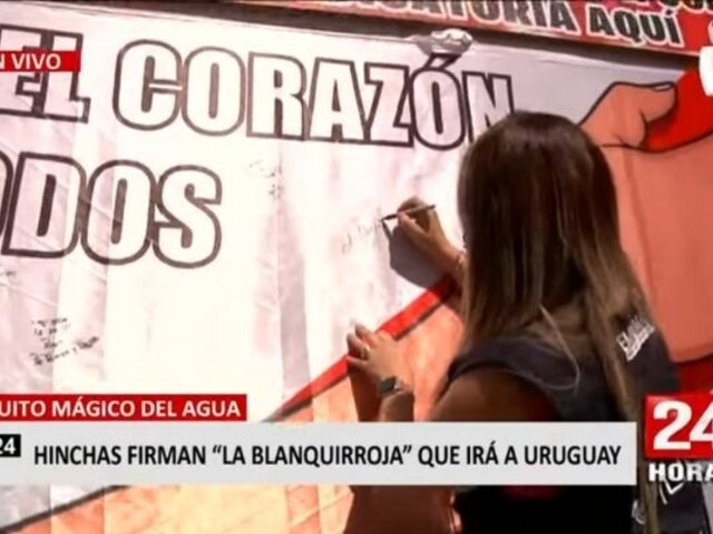 Perú - Uruguay: Hinchas firman banderola que estará en Montevideo