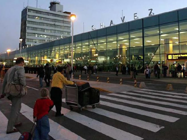 Aeropuerto Jorge Chávez seguirá operando con una sola terminal, según MTC