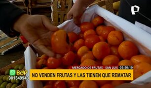 Crisis en Mercado de Frutas de San Luis: Tienen que rematar productos al no poder venderlos