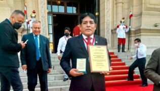 Tiranos del Centro: alcalde de Huancayo, quien estuvo prófugo, recibe distinción en Palacio de Gobierno