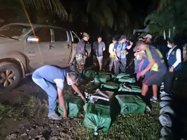 Vraem: policías intervienen camioneta y decomisan más de 400 kilos de cocaína
