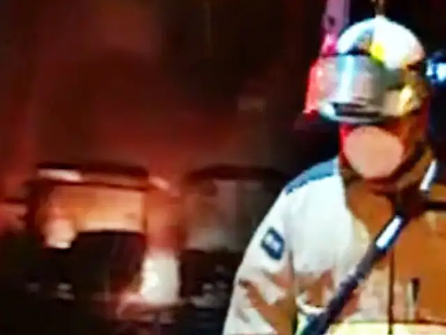 Chorrillos: Incendio consume cuatro buses de la empresa “Chama”