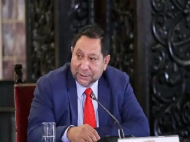 Gobernador de Apurímac: "El gobierno quiere agudizar la crisis para estatizar la empresa minera"