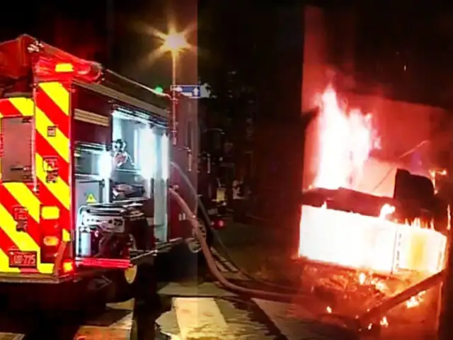 Miraflores: Incendio consume tienda en la avenida Larco