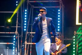 Los Méndez causan furor con su show en festival “Vibra Perú”