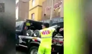 Surquillo: Detienen a conductor de grúa que protagonizó pelea con un chofer de auto