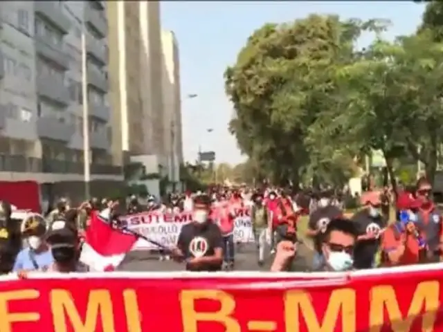 Las Bambas: Trabajadores marcharon hacia el Congreso tras 14 días de paralización de labores