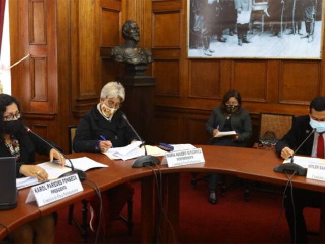 Comisión de Ética aprueba investigar a parlamentarios Enrique Wong y César Revilla