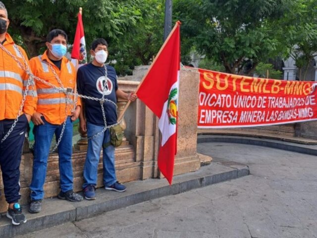 Las Bambas: trabajadores de la empresa minera se han encadenado y anuncian huelga de hambre