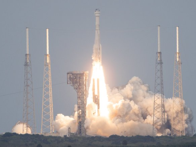 NASA y Boeing lanzan nave ‘Starliner’ rumbo al espacio