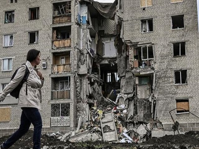 Presidente de Ucrania acusa de 'genocidio' a Rusia tras ataque en Donbás