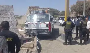Chiclayo: chofer pierde control de su camioneta y choca contra pared de colegio