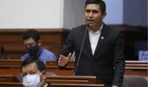 Congresista Álex Flores criticó archivamiento de denuncia contra Merino