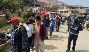 VMT: cientos de personas llegan a cementerio Nueva Esperanza para recordar al “papito ausente”