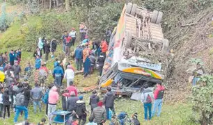 Áncash: al menos dos muertos y ocho heridos graves deja volcadura de bus interprovincial