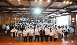 EsSalud: Se graduó primera promoción de médicos residentes formados en pandemia