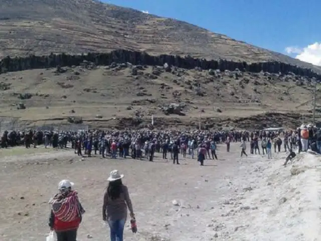 Critican el poco interés del gobierno por resolver los conflictos mineros del Perú