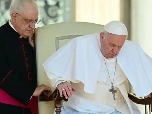 Vaticano: papa Francisco volvió a trabajar, pese a estar hospitalizado