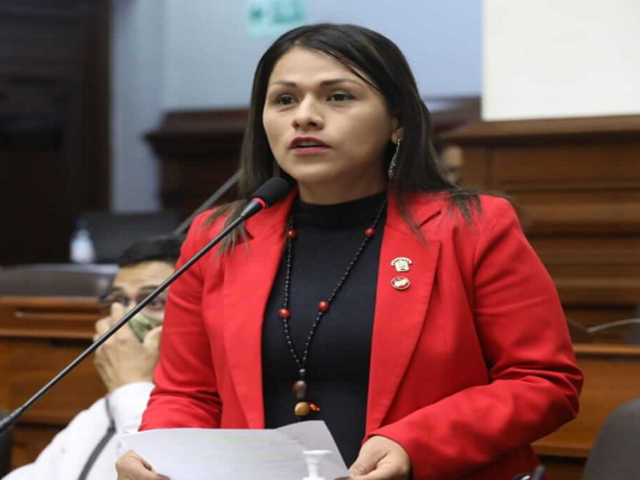 Silvana Robles: "Perú Libre presentará lista para presidir Mesa Directiva del Congreso"