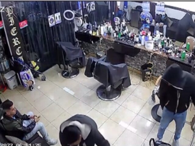 Se robaron hasta las máquinas: Delincuentes asaltan barbería y se llevan 3 mil soles