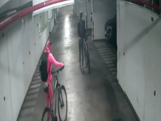 Cámara de seguridad capta robo de bicicletas en condominio Santa Catalina