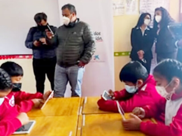 Cusco: 35 mil escolares y profesores se beneficiarán con programa de educación digital