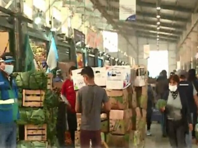 Mercados de Lima se encuentran abastecidos tras inicio de paro de transportistas