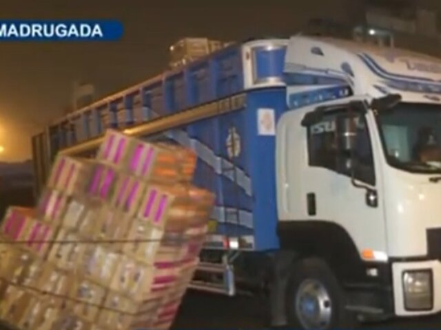 Día 2 de paro: reducida cantidad de camiones que abastece alimentos al Mercado de Frutas