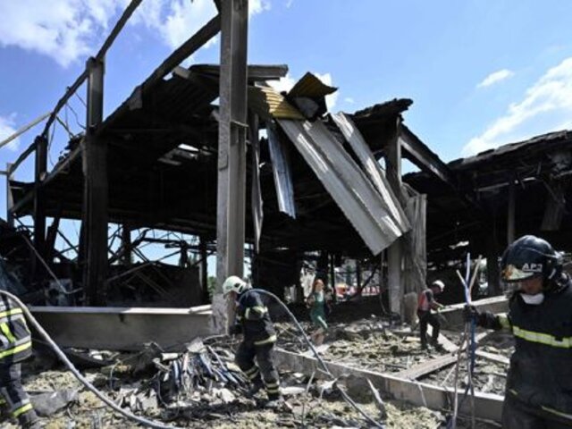 Ucrania pide que el ataque a centro comercial de Kremenchuk se reconozca como un acto terrorista