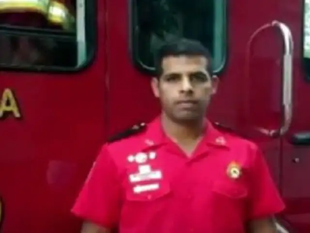 Originó un incendio: Detienen a bombero acusado de quemar auto de expareja