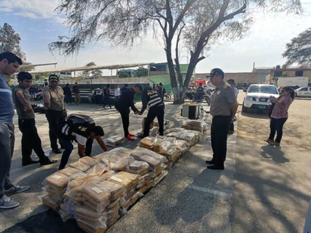 Piura: hallan más de 200 kilos de alcaloide de cocaína enterrados cerca de una chacra