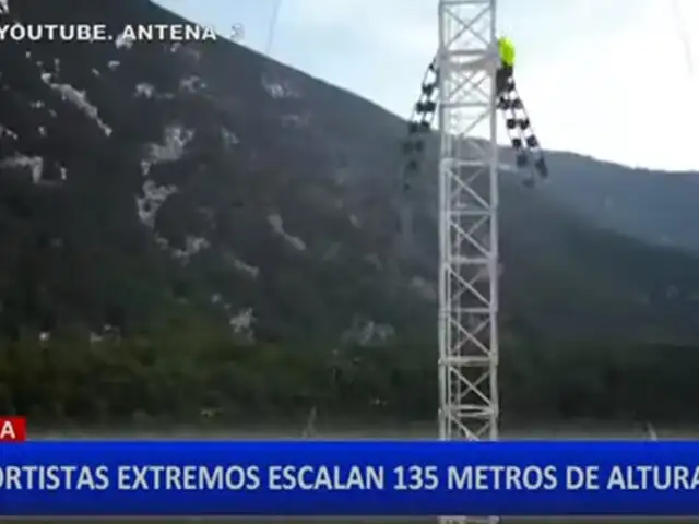 España: Deportista desafía la altura y escala una torre de 135 metros