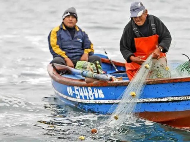 Capacitarán a pescadores artesanales de 11 regiones del país para impulsar pesca sostenible