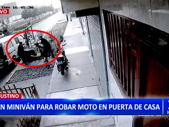 Nueva modalidad de robo sorprende a PNP: usan miniván para llevarse una moto