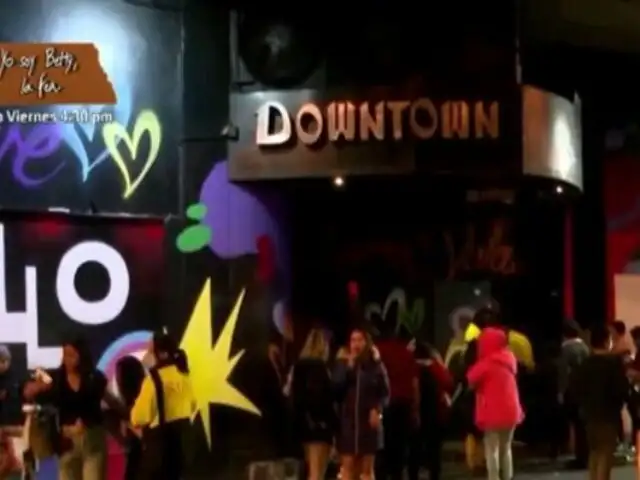 Jóvenes denuncian 'robo masivo' de celulares en discoteca de Miraflores