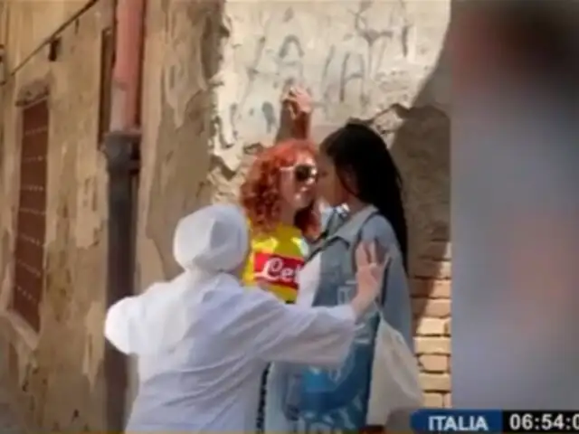 Italia: monja recrimina y separa a mujeres que se besaban en mitad de la calle