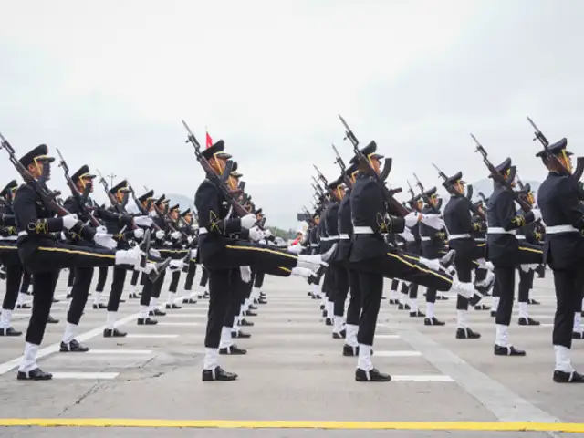 Desfile militar se realizó en el Pentagonito por segundo año consecutivo