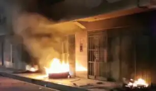 Puno: vecinos intentaron incendiar locales nocturnos donde aseguran acuden delincuentes