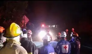 Minivan cae a un abismo y deja 4 turistas fallecidos en Cusco: mal clima habría provocado el accidente