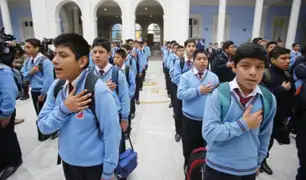 Pedro Castillo propone que  se cante el Himno Nacional todos los lunes en los centros educativos
