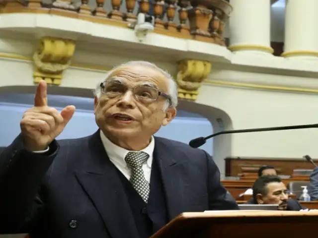 El premier Aníbal Torres acudió al Pleno del Congreso y aseguró que no invocó a la violencia